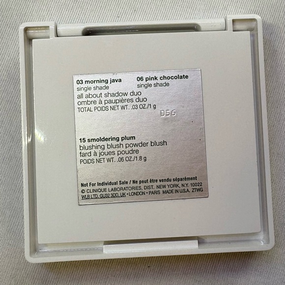 Clinique Eyeshadow Duo and Blush Palette with Mirror - Picture 3 of 4